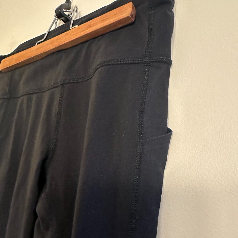 lululemon black cropped running pants